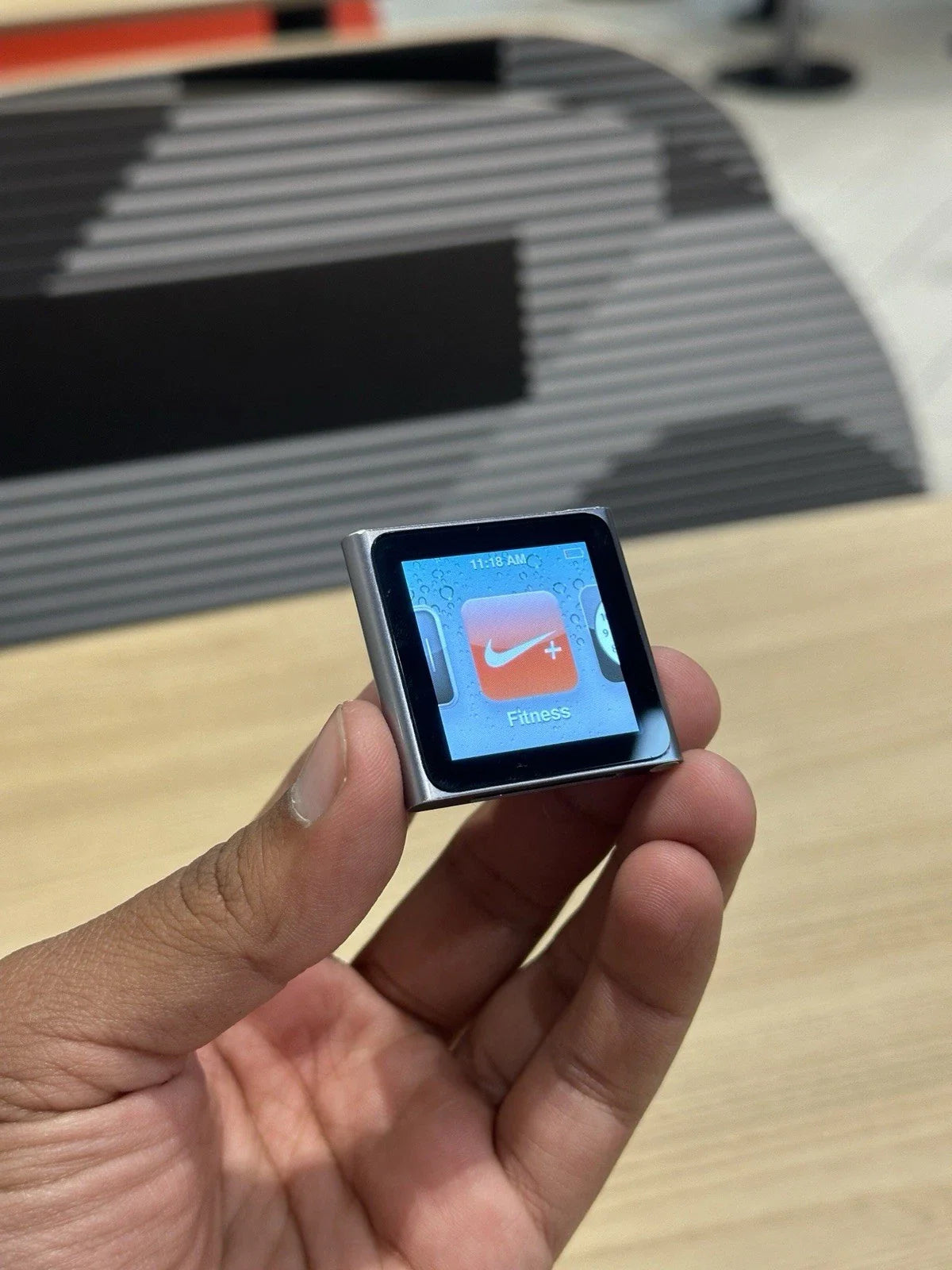Apple ipod Nano 6th Generation Blue 8GB (Perfectly Working)
