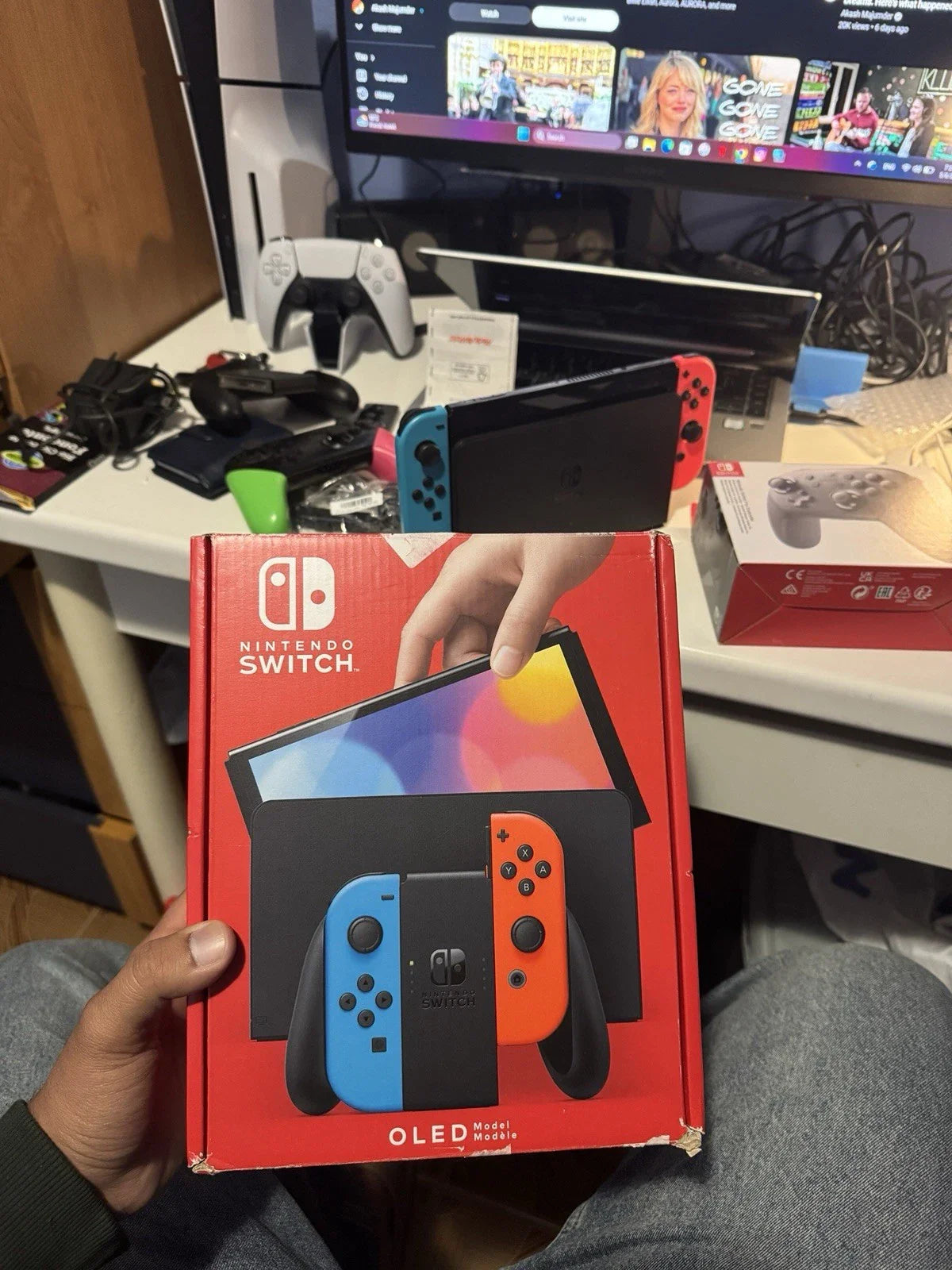 Nintendo Switch OLED + 256GB SD + 2 Controller