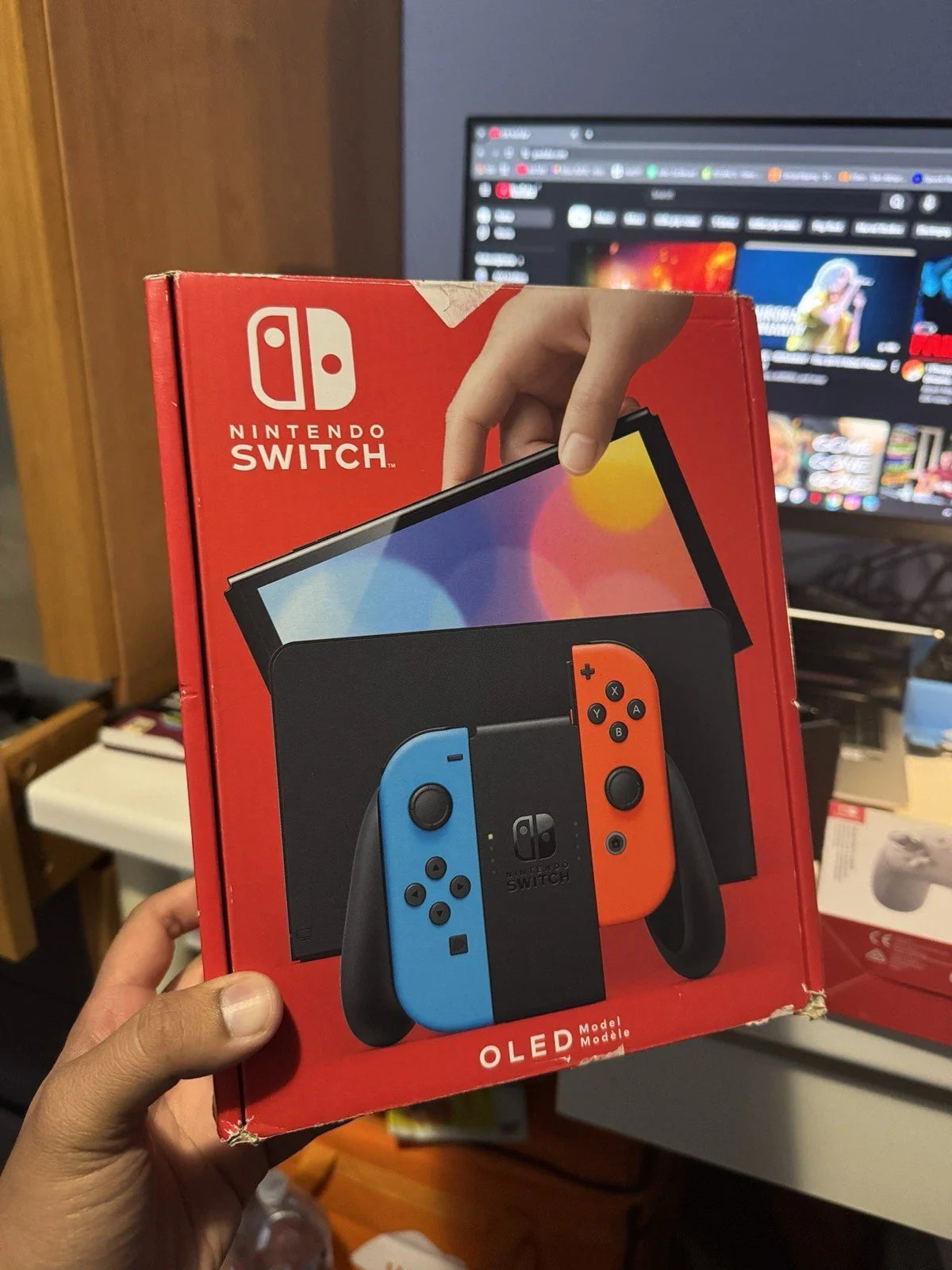 Nintendo Switch OLED + 256GB SD + 2 Controller